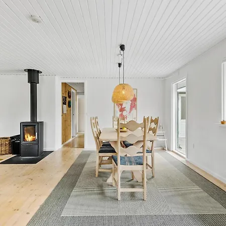 Vakantiehuis Gorgeous In Sjaellands Odde With Wifi *