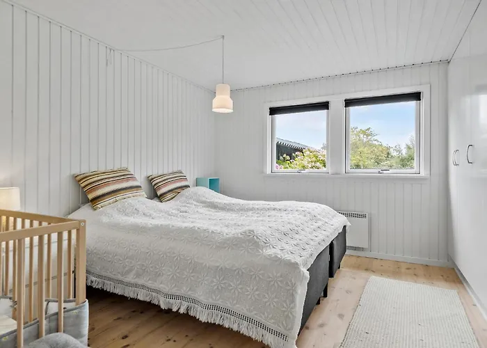 Holiday home Gorgeous In Sjaellands Odde With Wifi *